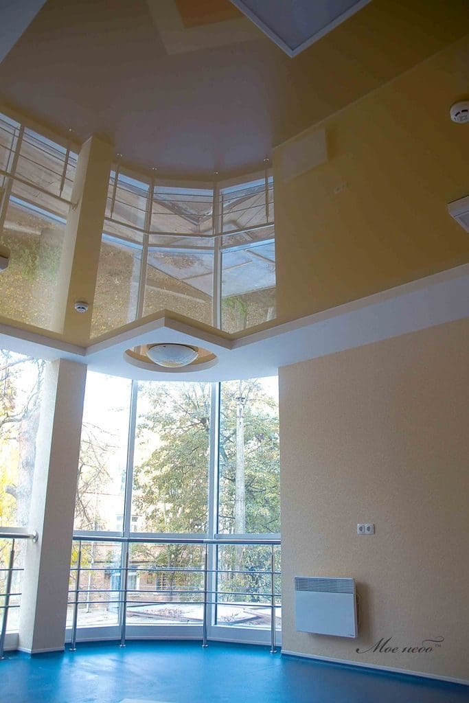 натяжной потолок в отделении искусственной почки Черкассы