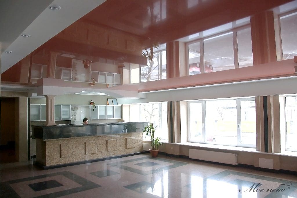 отель Апельсин Черкассы - огромный натяжной потолок